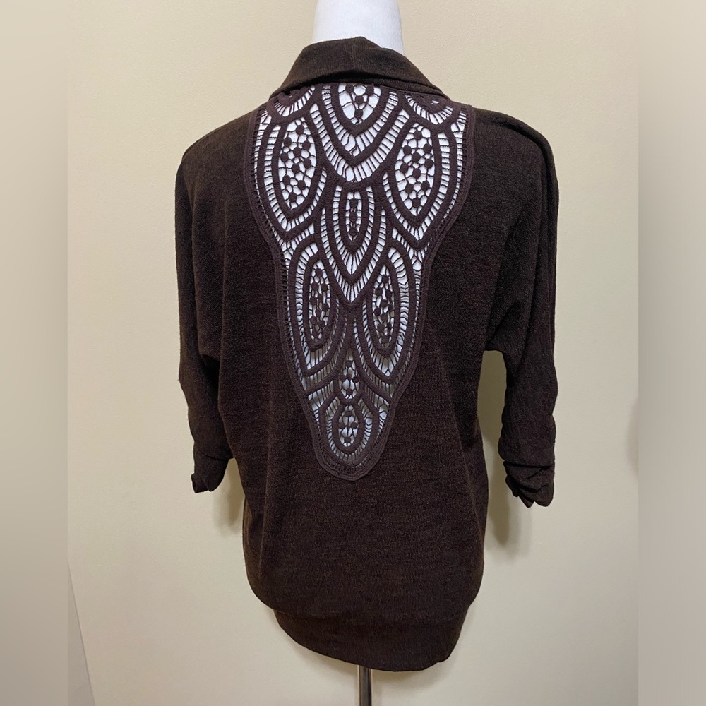 NWOT Timing Laser Cut Out Back Cardigan - Picture 3 of 3
